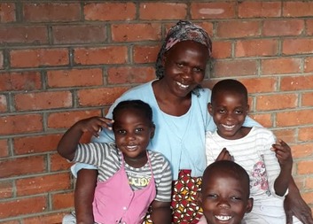 Sestra Aleta ze Zimbabwe: snažíme se držet hlavy nad vodou